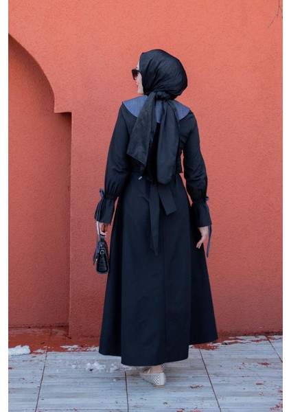 Kot Yaka Detaylı Poplin Elbise-Siyah