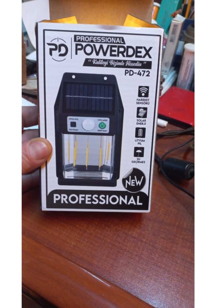 Güneş enerjili dış mekan aydınlatması, şık ve enerji tasarruflu, akrilik materyal, siyah renk