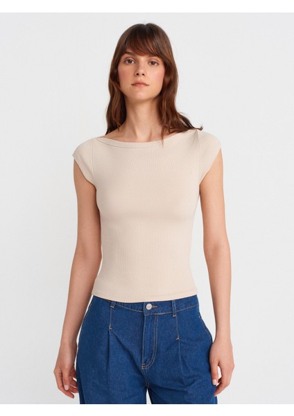 31809 Kayık Yaka Fitilli T-Shirt-Bej