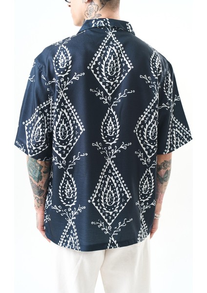 Erkek Pais Pattern Baskılı Oversize Gömlek Beyaz indirimleri