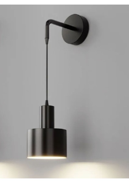 Modern Siyah Metal Duvar Aplik ile Şıklığa Adım Atın