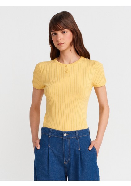 10756 Bisiklet Yaka Düğmeli Triko Bluz-Koyu Sarı