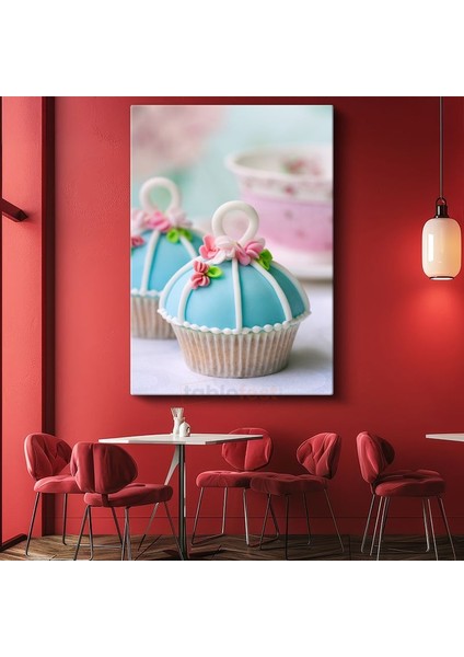 Mavi Fondanlı Cupcake - Çiçek Detaylı Zarif Pasta Kanvas Tablo