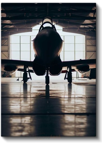 Savaş Uçağı Silueti - Hangar Içinde Askeri Jet Kanvas Tablo