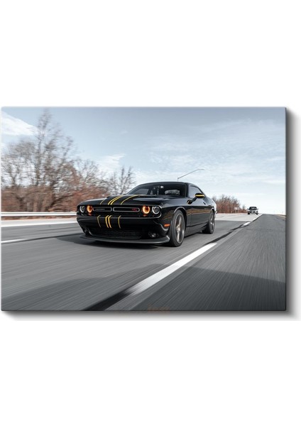 Dodge Challenger - Çift Sarı Şeritli Amerikan Muscle Car Kanvas Tablo