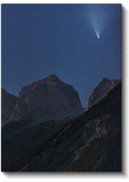 Kuyruklu Yıldız - Dağların Üzerinde Parlayan Gece Gökyüzü Kanvas Tablo fiyatları