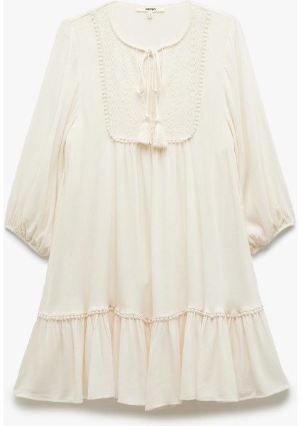 Viskon Crinkle Kumaş Astarlı 3/4 Kollu Yuvarlak Bağlama Yaka Detaylı Fırfırlı Elbise