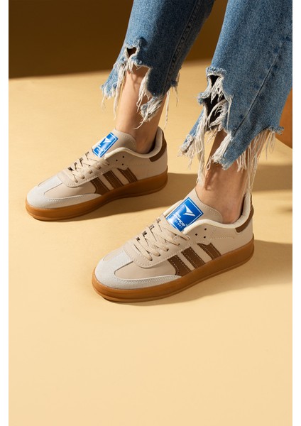 Şerit Detaylı Kaymaz Taban Bağcıklı Kadın Sneakers 001-030-24ÇT