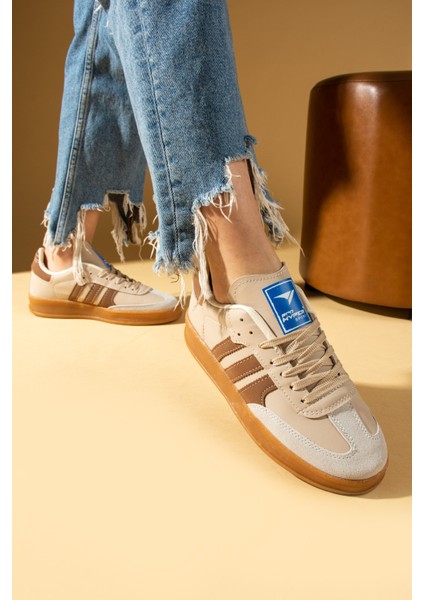 Şerit Detaylı Kaymaz Taban Bağcıklı Kadın Sneakers 001-030-24ÇT modelleri