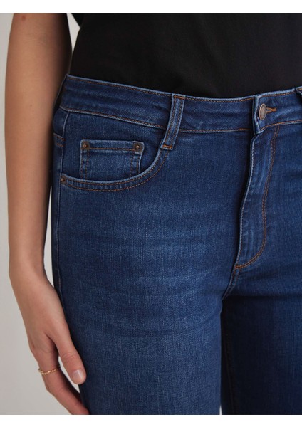 Julia 102 Normal Bel Koyu Mavi Crop Flare Jeans Kadın