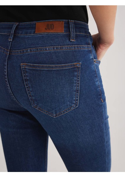 Julia 102 Normal Bel Koyu Mavi Crop Flare Jeans Kadın