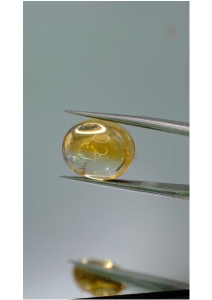 9.20 ct 13.4X11.1 mm Oval Cabachon Natural Citrine