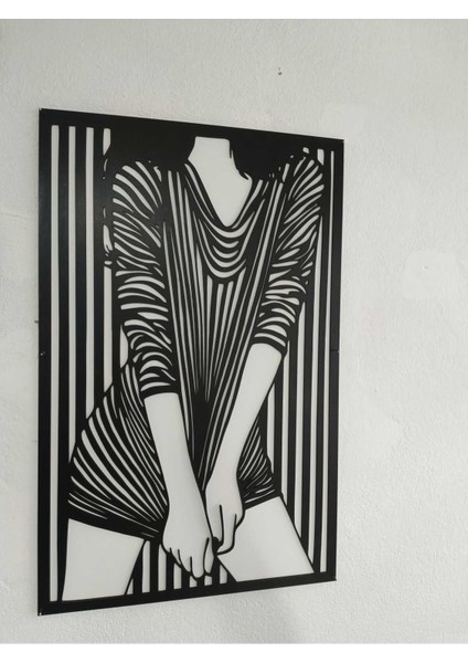 Siyah 30 x 49 cm Modern Kız Duvar Süsü - 4mm Mdf (Çivi Ile Asılabilir)