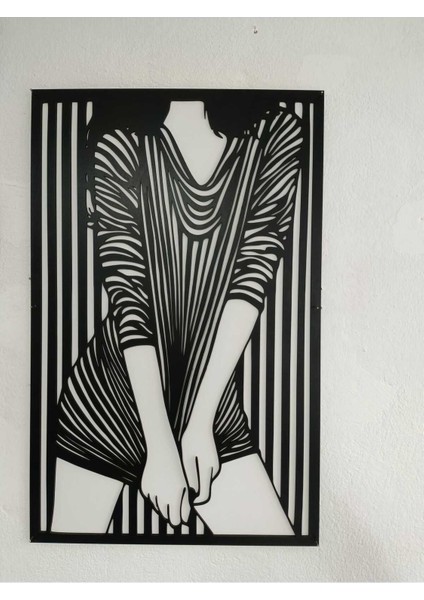 Siyah 30 x 49 cm Modern Kız Duvar Süsü - 4mm Mdf (Çivi Ile Asılabilir)