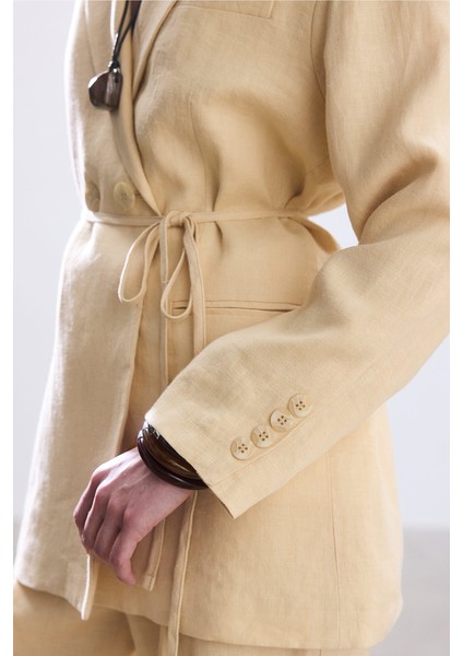 Butter Kuşaklı Keten Blazer Ceket fırsatları