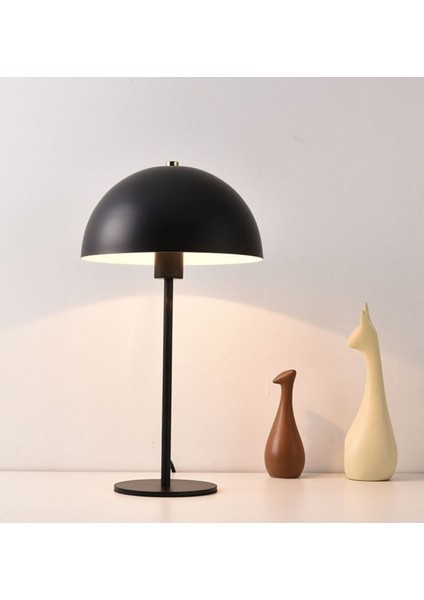 Modern Siyah Metal Masa Lambası, Şık ve Dekoratif Abajur Tasarımı fiyatları