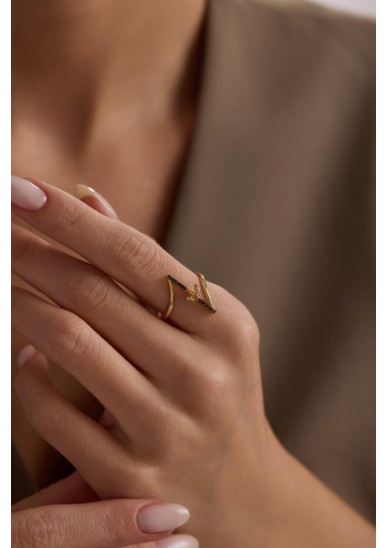 14 Ayar Lotus Taşlı Çizgi Altın Yüzük