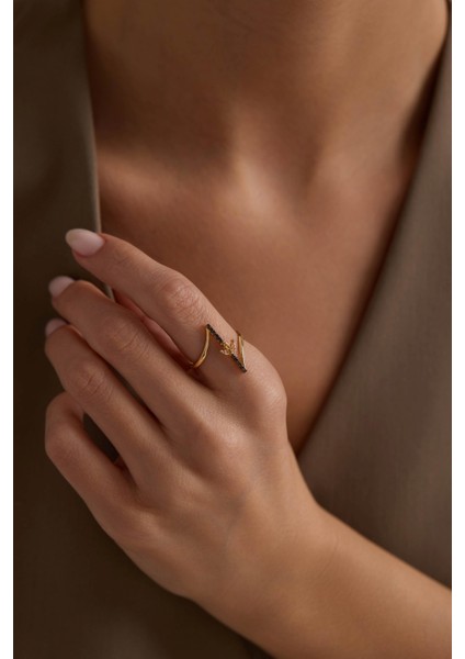 14 Ayar Lotus Taşlı Çizgi Altın Yüzük modelleri