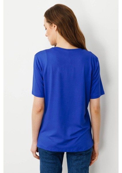 Kadın Açma Yaka Nakış Işlemeli T-Shirt Saks fırsatları