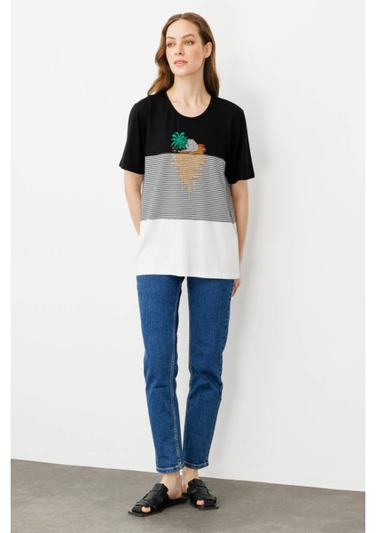 Kadın Sıfır Yaka Önü Palmiye Taşlı Penye T-Shirt Siyah fiyatları