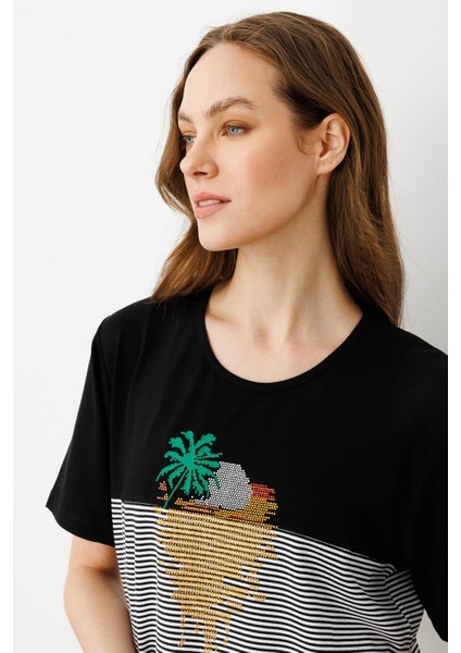 Kadın Sıfır Yaka Önü Palmiye Taşlı Penye T-Shirt Siyah modelleri