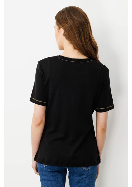 Kadın Açma Yaka Önü Cepli Pamuklu T-Shirt Siyah fırsatları