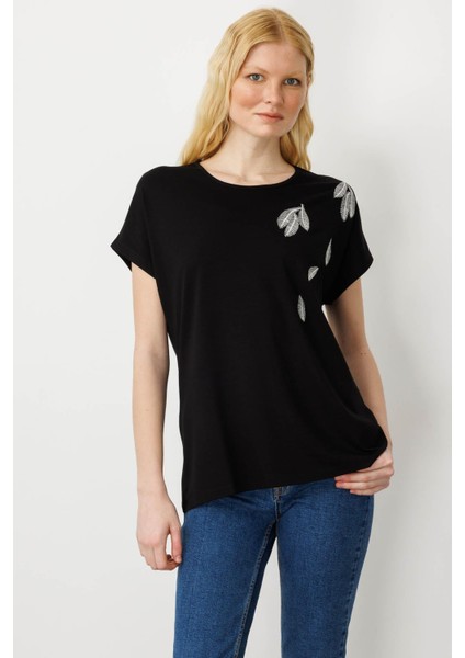 Kadın Sıfır Yaka Omzu Taşlı Penye T-Shirt Siyah fiyatları