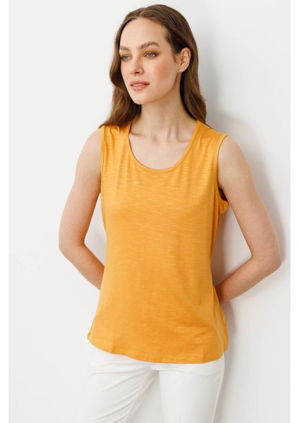 Kadın Sıfır Yaka Flamlı Kumaş Basic Askılı Tshirt Hardal