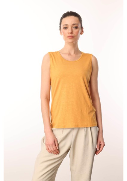 Kadın Sıfır Yaka Flamlı Kumaş Basic Askılı Tshirt Hardal