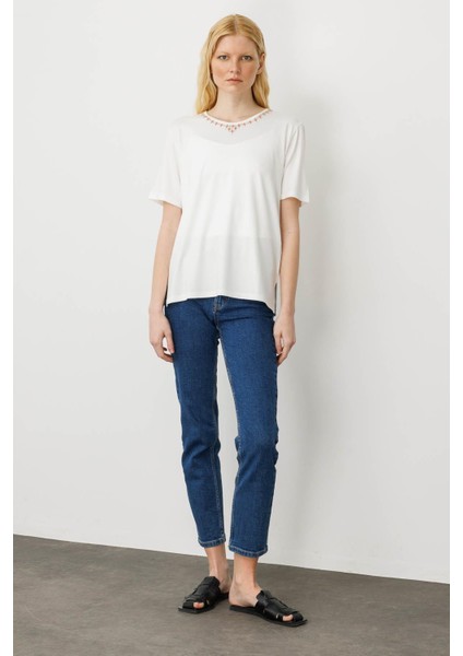 Kadın Sıfır Yaka Basic Penye T-Shirt Ekru modelleri