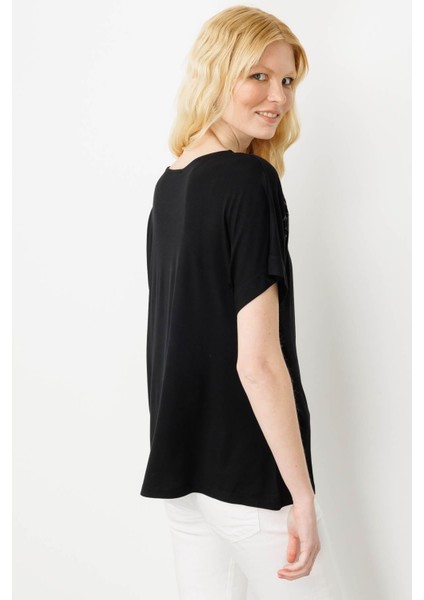 Kadın Sıfır Yaka Boncuk Işlemeli Penye T-Shirt Siyah modelleri