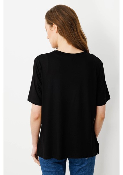 Kadın Sıfır Yaka Basic Penye T-Shirt Siyah fırsatları