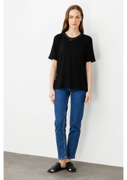 Kadın Sıfır Yaka Basic Penye T-Shirt Siyah indirimleri