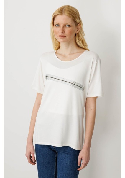 Kadın Taş Baskılı Fermuar Aksesuarlı Penye T-Shirt Kemik