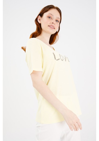 Kadın Sıfır Yaka Kısa Kol Love Yazılı Penye T-Shirt Sarı