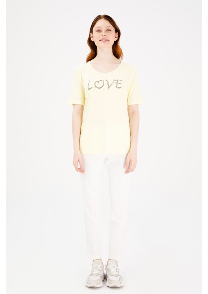 Kadın Sıfır Yaka Kısa Kol Love Yazılı Penye T-Shirt Sarı fırsatları