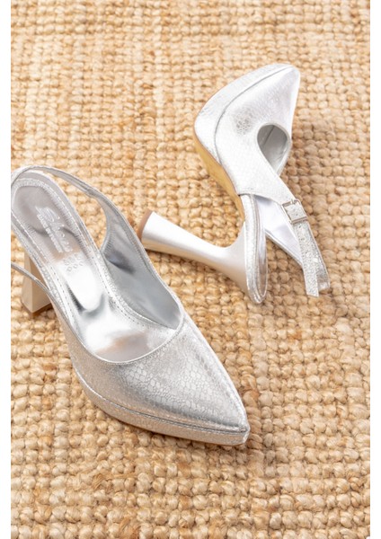 B-2101 Gold Günlük Arkası Açık Yılan Desenli Topuklu Bayan Ayakkabı fırsatları