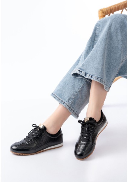 M-1009 Siyah Rugan Bağcıklı Günlük Kadın Spor