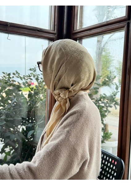 Pamuklu Jakarlı Eşarp-Latte