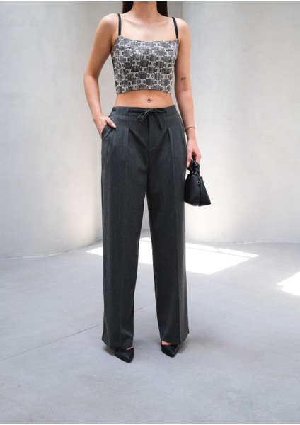 Kadın Beli Lastik ve Bağcıklı Geniş Paça Pantolon modelleri