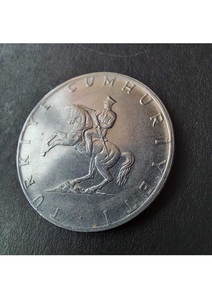 39963680E9A7DB9391 1977 Akmonital Mızrak Yele/nadir Erörlü Hatalı Çil Eski Para