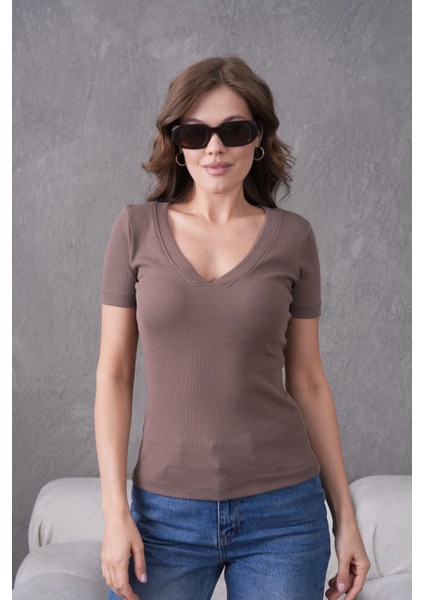 V Yaka Likralı Slim Fit Basic T-Shirt fırsatları