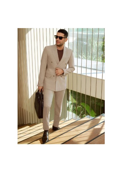 Dar Kesim Bej Çizgili Kruvaze Takım Elbise