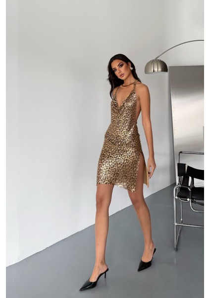 Gold Leopar Desenli Zırh Kumaş Mini Dekolte Elbise