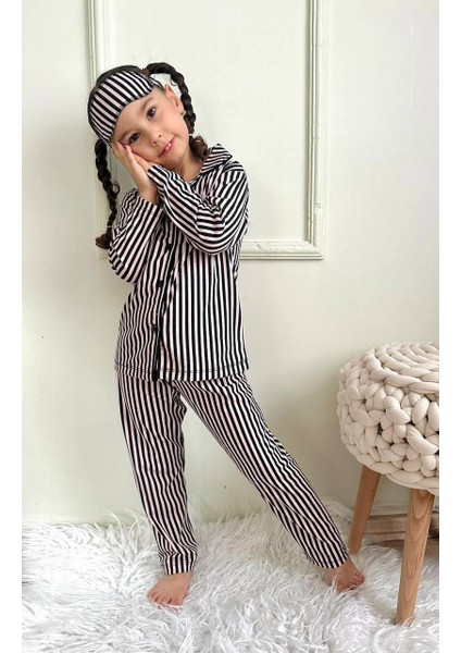 Kız Çocuk Pijama Takımı. Uzun Kollu Düğmeli Pijama Takımı. Uyku Göz Bantlı Pijama Takım
