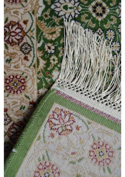 Bambu Iplikten Dokuma Parlak Tuşeli Hereke Desenli Yeşil Renk Halı (30X50 Cm)