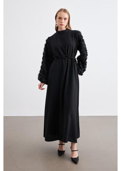 Kolları Gül Detaylı Elbise - Siyah fiyatları