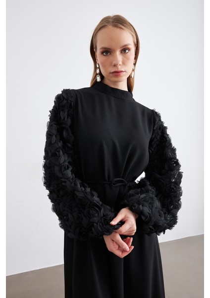 Kolları Gül Detaylı Elbise - Siyah fırsatları