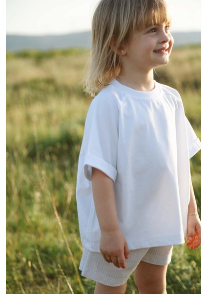 Beyaz Oversize T-Shirt ve Şort Takım