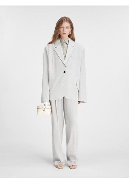 Kadın Oversized Blazer Şık ve Rahat Kesim, Modern Tasarım